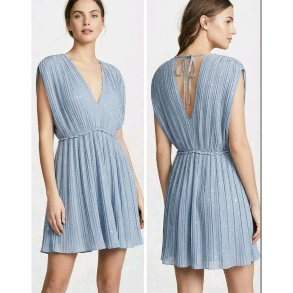 Fourteen & 9th Dress Size L Blue Pleaded Flowy V Neck Star's Lined